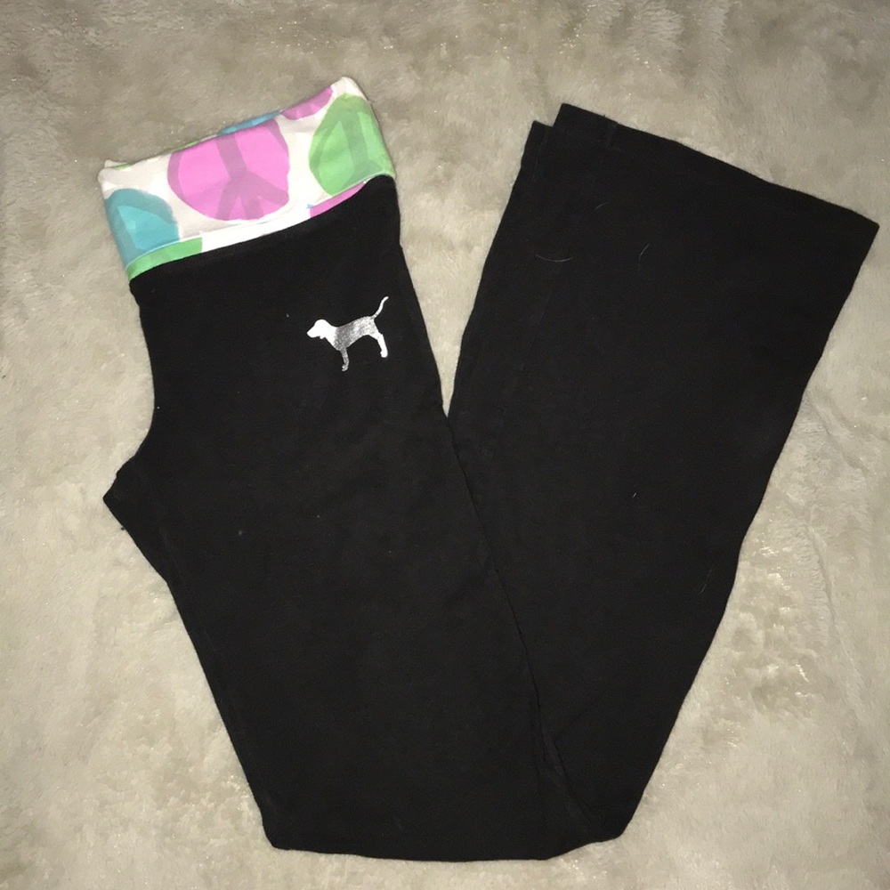 Pink yoga pants/ leggings
